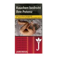 Schachtel Zigaretten Jakordia Red Long. Schmale rote Packung mit Jakordia Aufschrift und weißem J mit weißen Blättern.