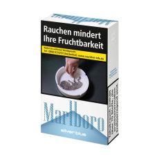 Schachtel Zigaretten Marlboro Silver Blue 20 Stück. Hellblau-weiße Packung mit blauem Marlboro Logo.